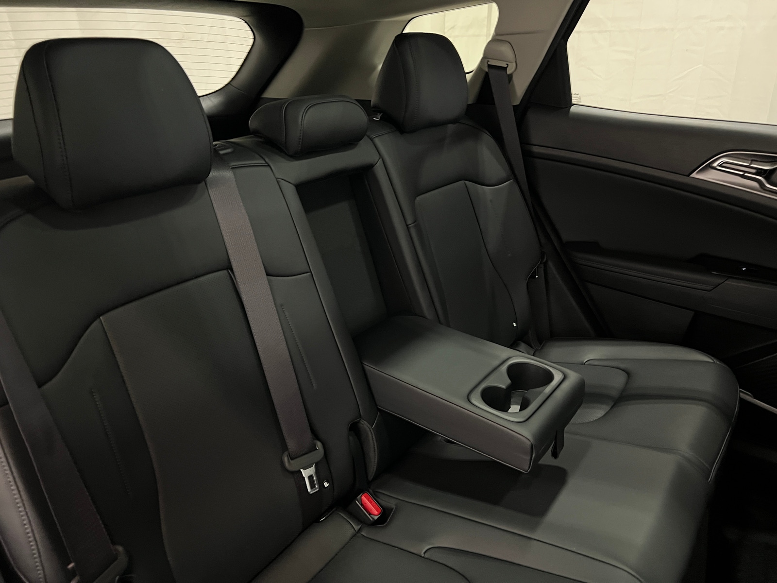 Thumbnail: 2023 Kia Sportage - 5