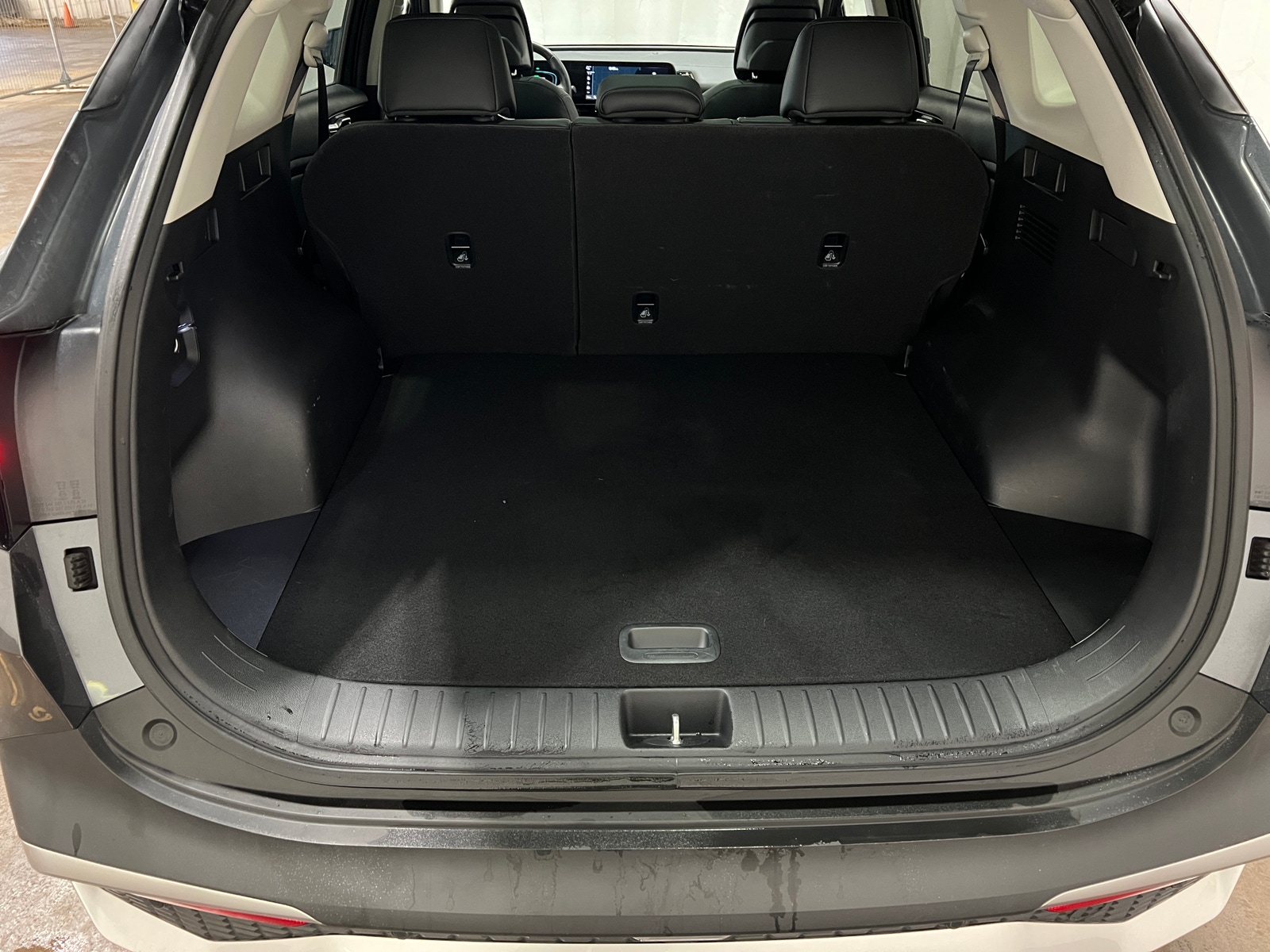 Thumbnail: 2023 Kia Sportage - 6