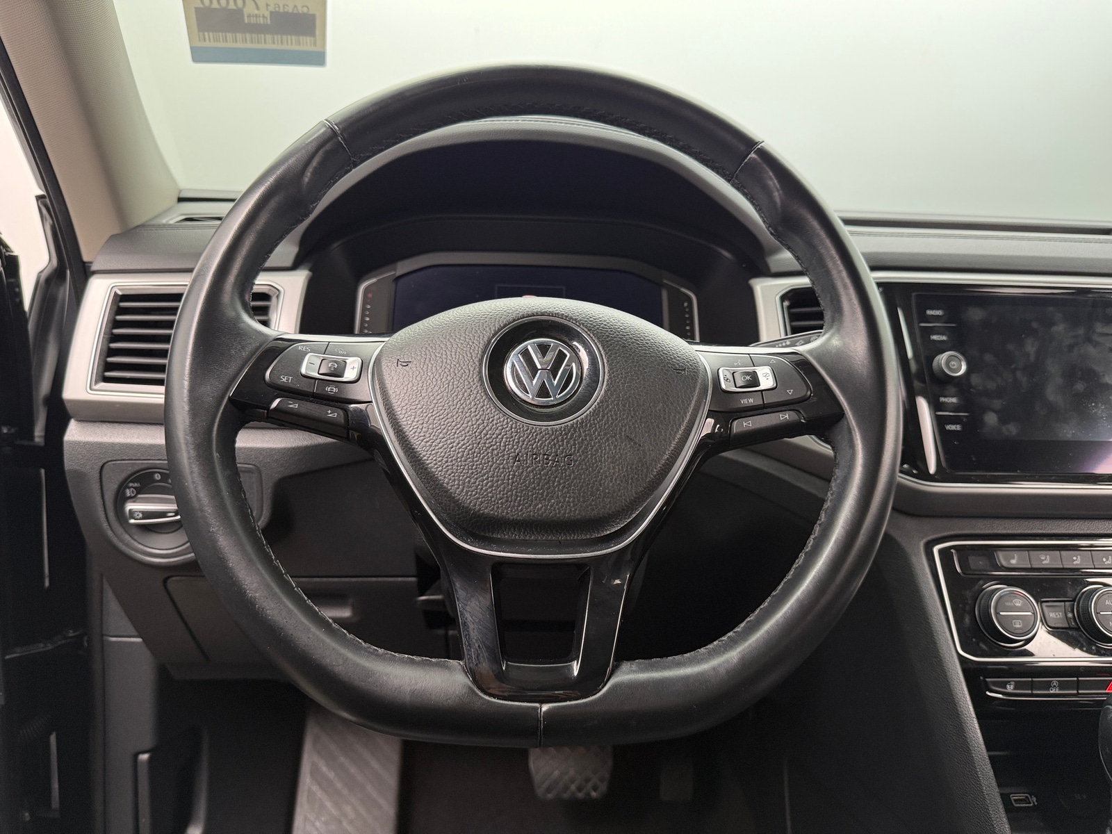 Thumbnail: 2019 Volkswagen Atlas - 4