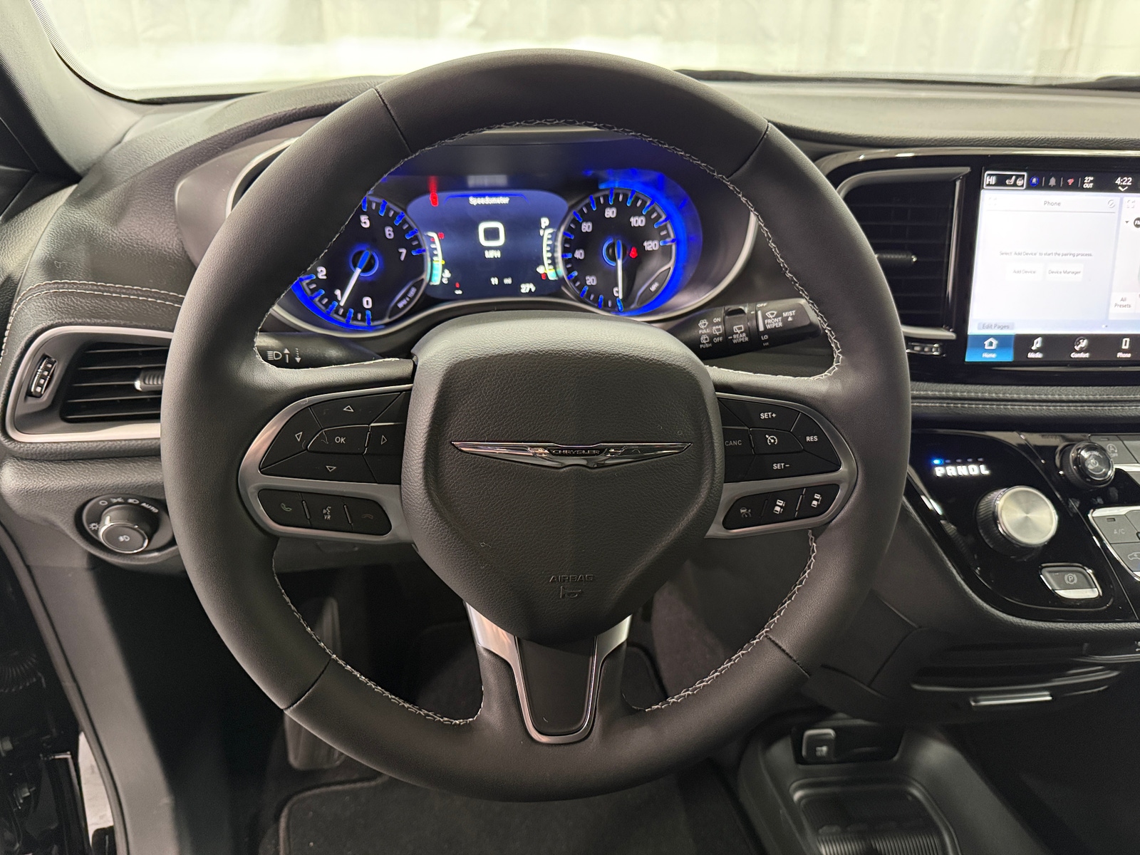 Thumbnail: 2026 Chrysler Pacifica - 4