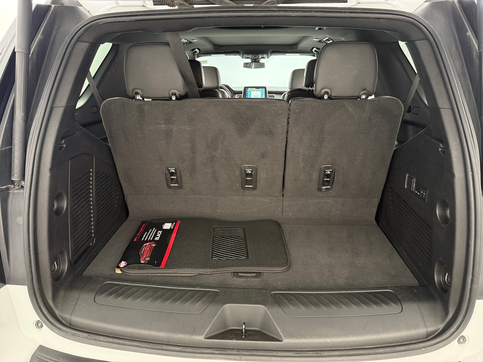 Thumbnail: 2022 Chevrolet Tahoe - 6