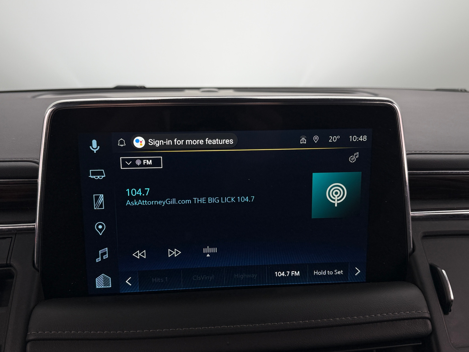 Thumbnail: 2022 Chevrolet Tahoe - 3