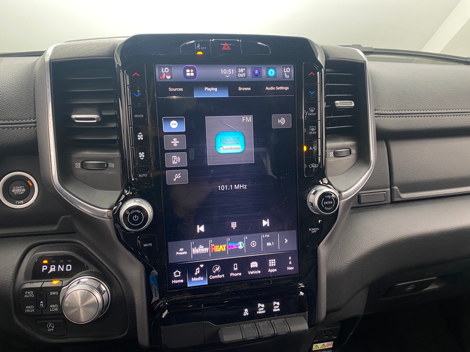 Thumbnail: 2025 RAM 1500 - 3