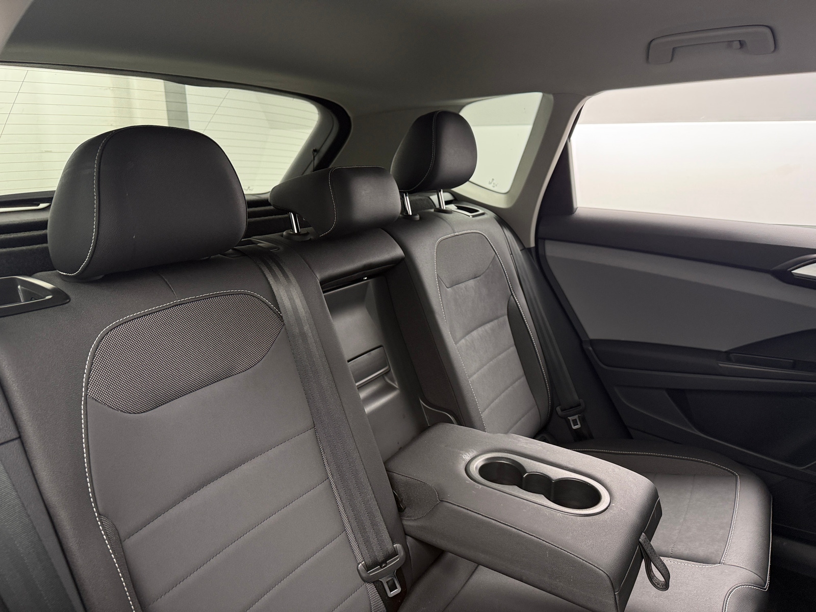 Thumbnail: 2023 Volkswagen Taos - 6