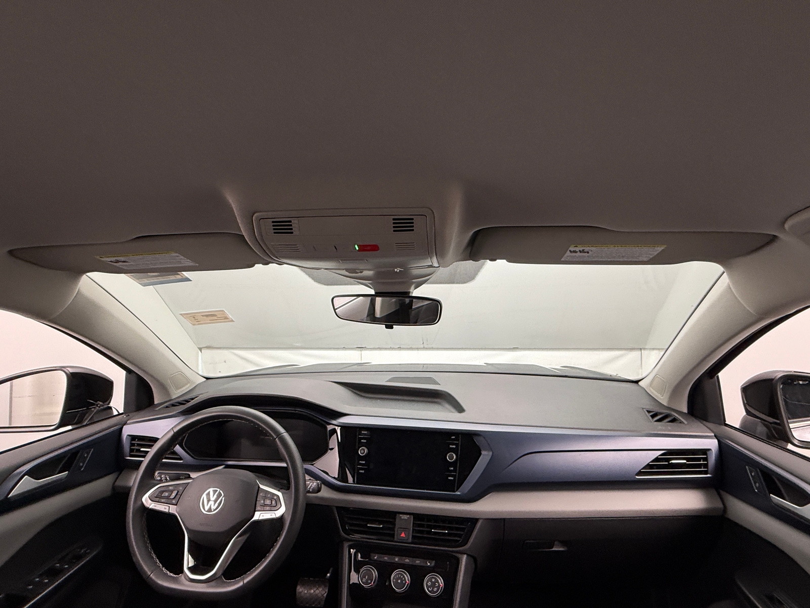 Thumbnail: 2023 Volkswagen Taos - 3