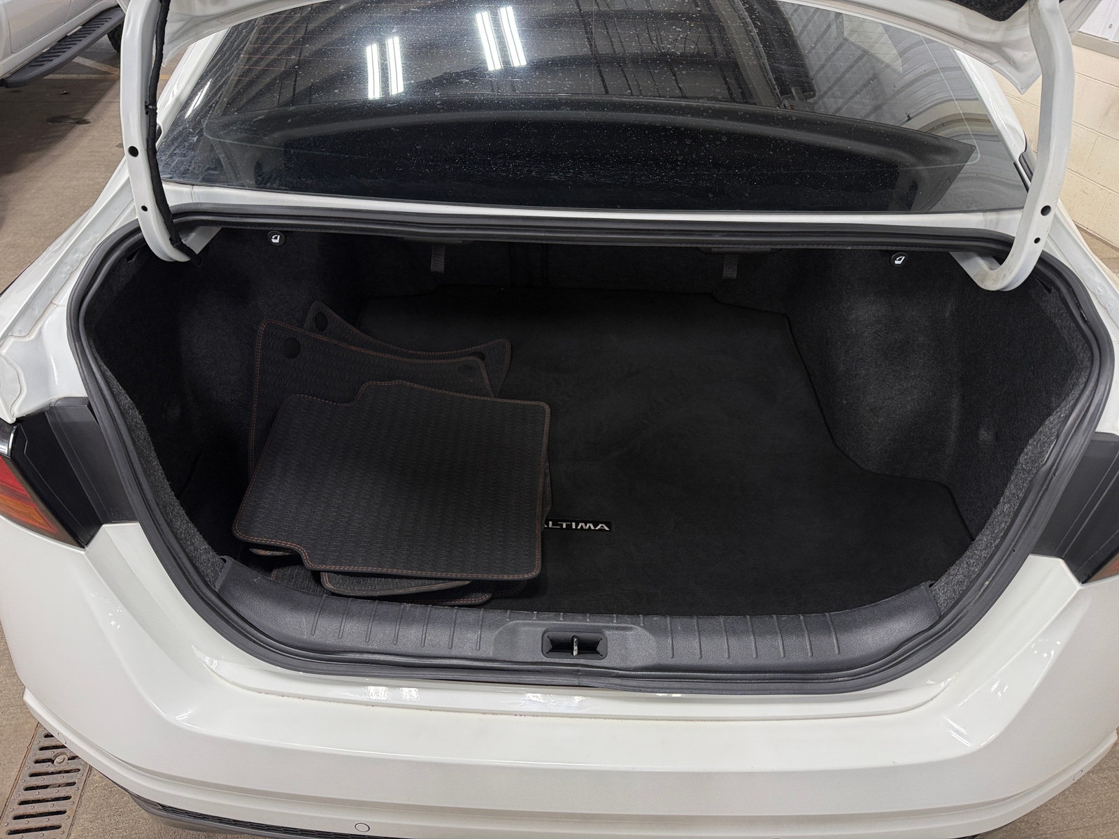 Thumbnail: 2021 Nissan Altima - 7