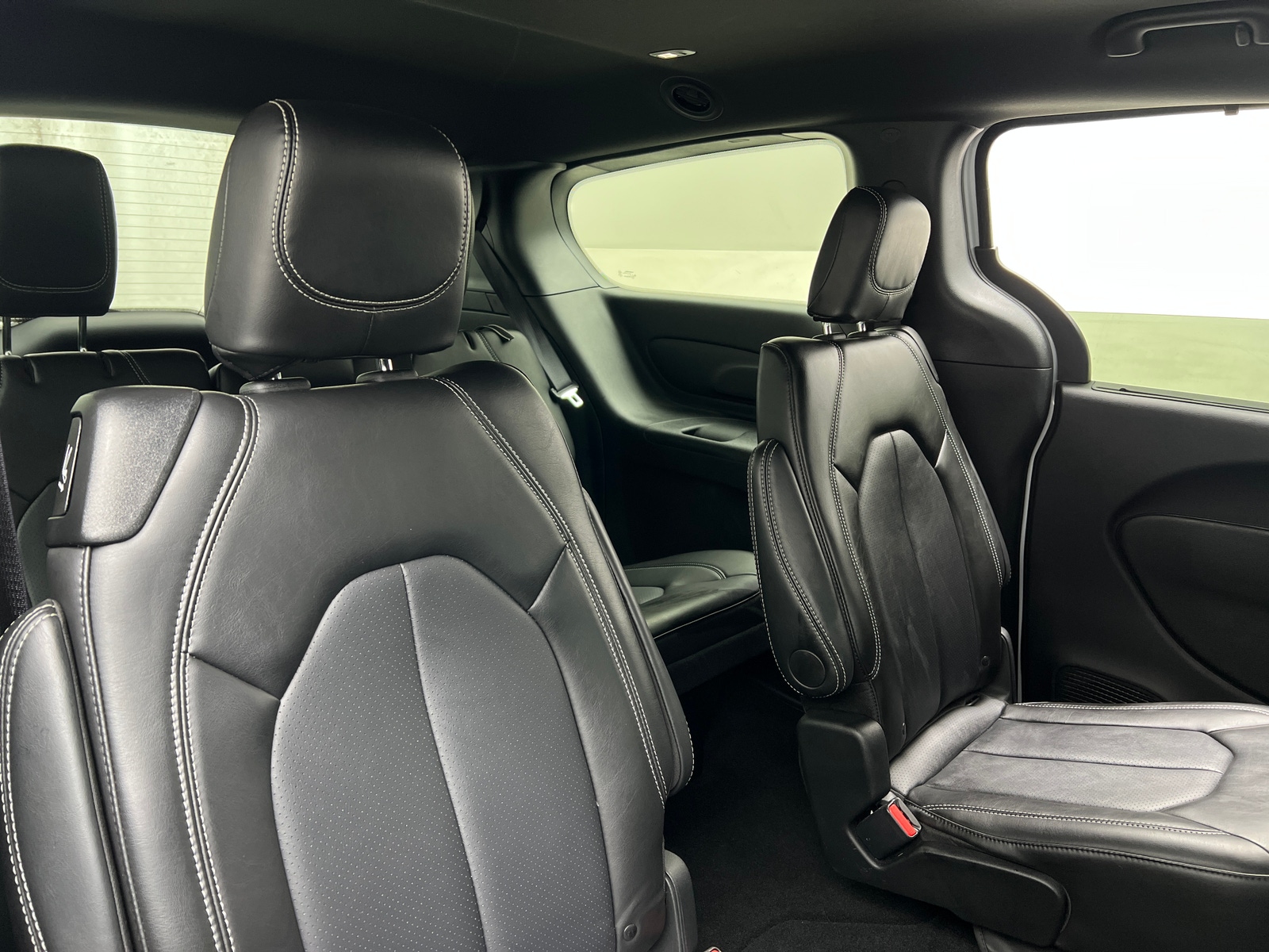 Thumbnail: 2025 Chrysler Pacifica - 5