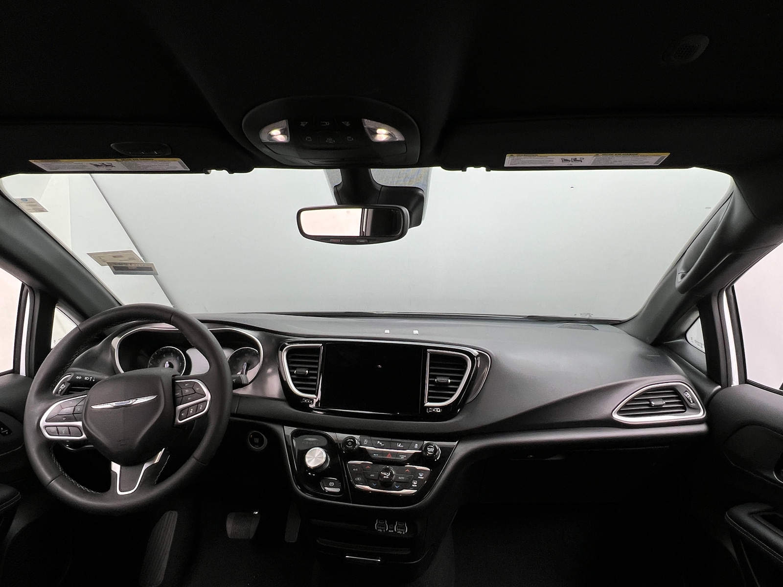 Thumbnail: 2025 Chrysler Pacifica - 2