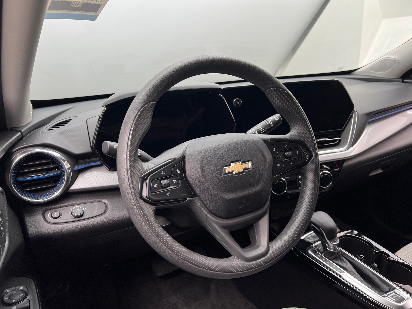 Thumbnail: 2025 Chevrolet Trax - 5