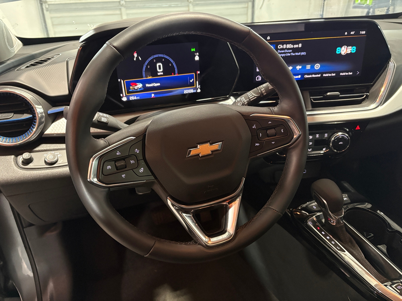 Thumbnail: 2025 Chevrolet Trax - 5