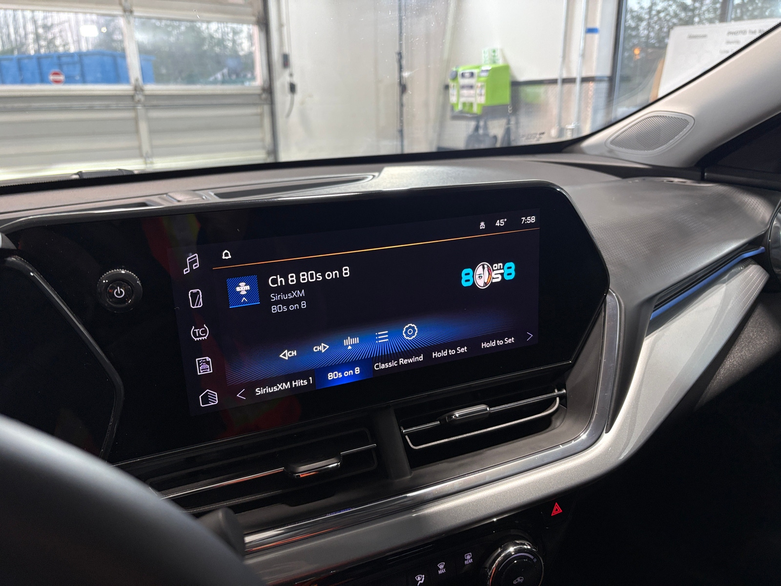 Thumbnail: 2025 Chevrolet Trax - 4