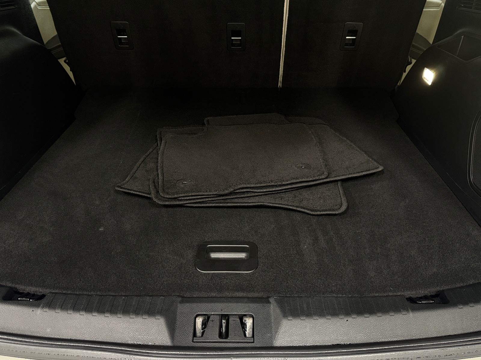 Thumbnail: 2020 Ford Edge - 6