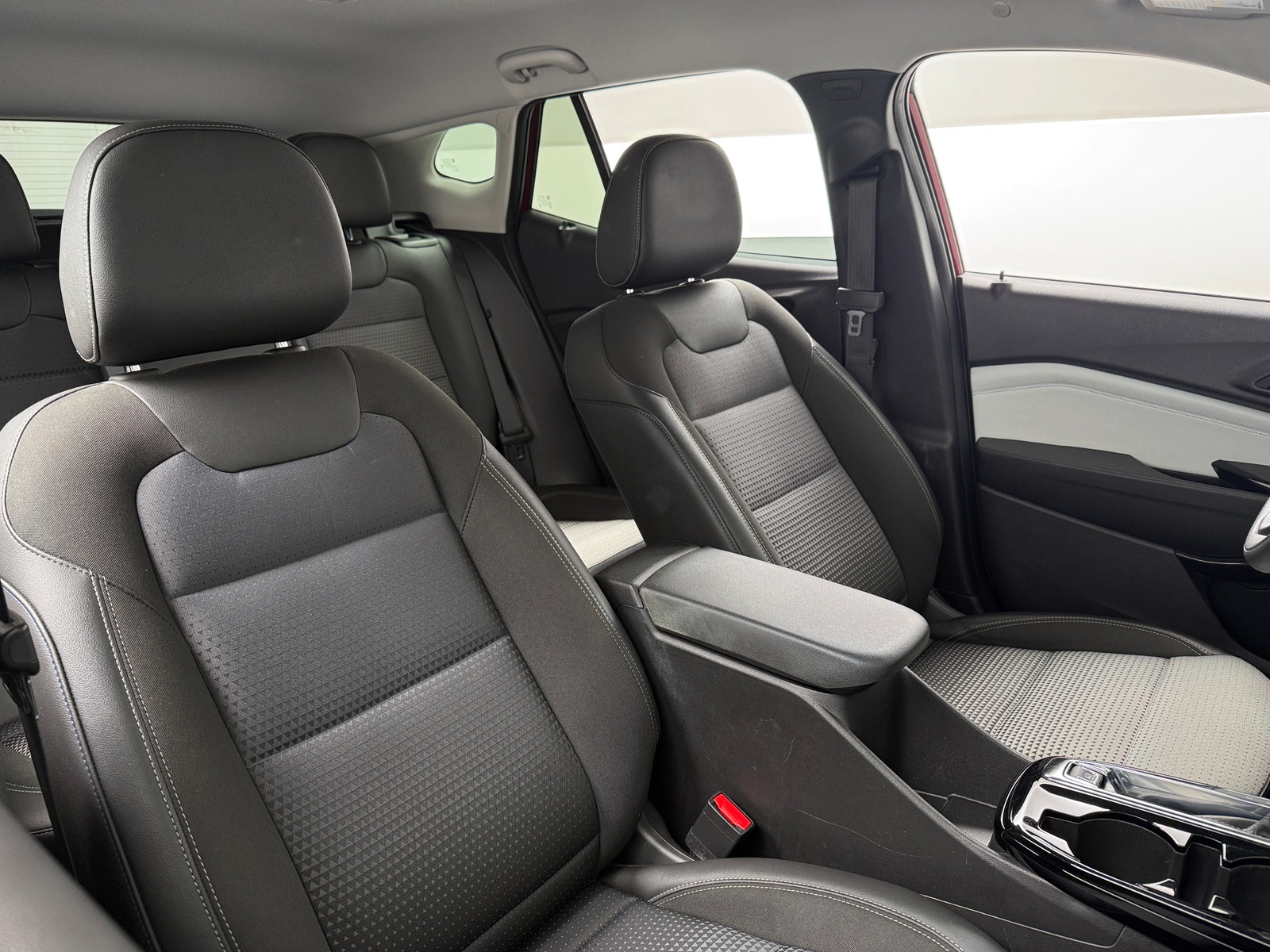 Thumbnail: 2025 Chevrolet Trax - 2