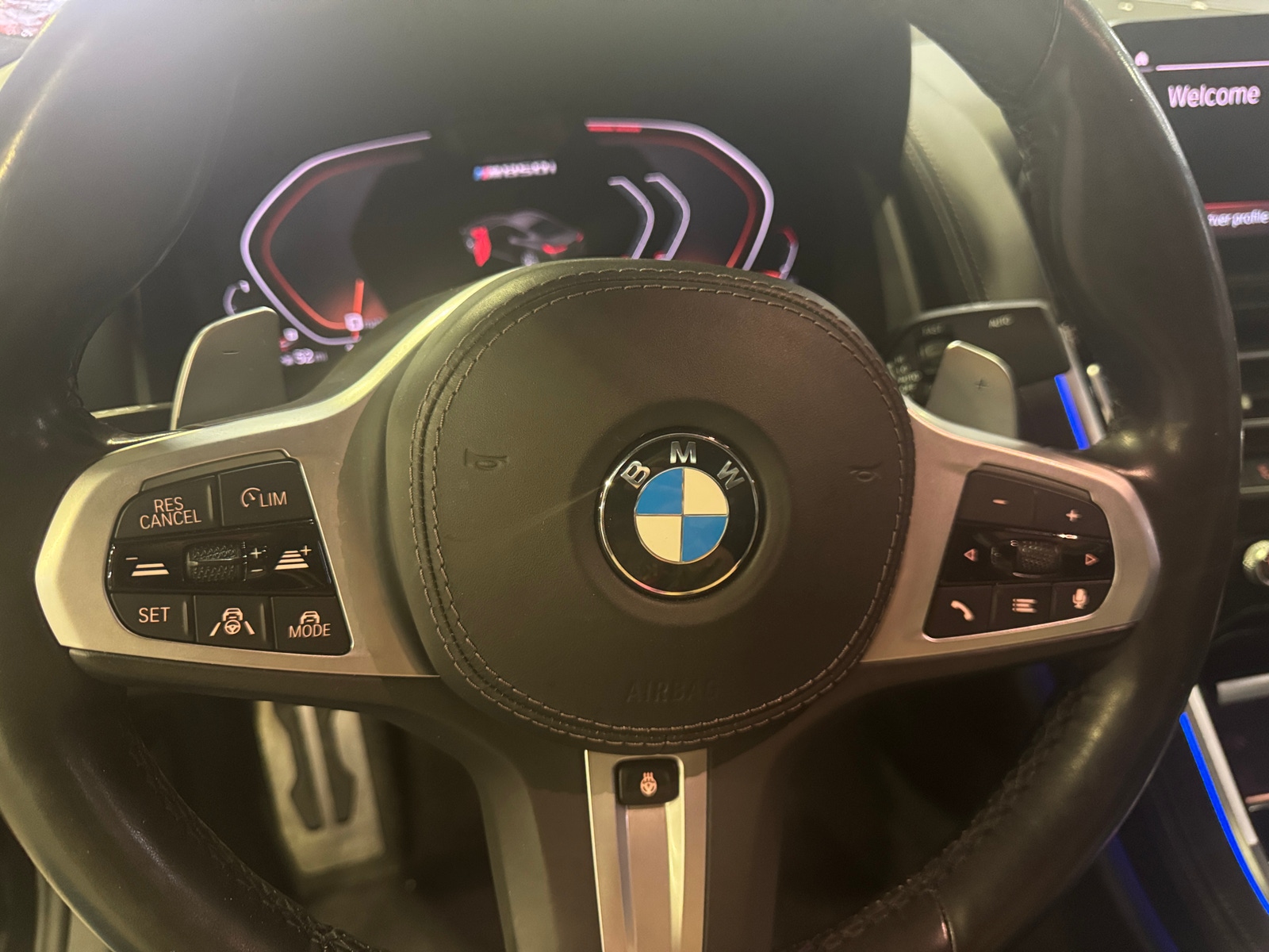 Thumbnail: 2020 BMW 8 Series - 3