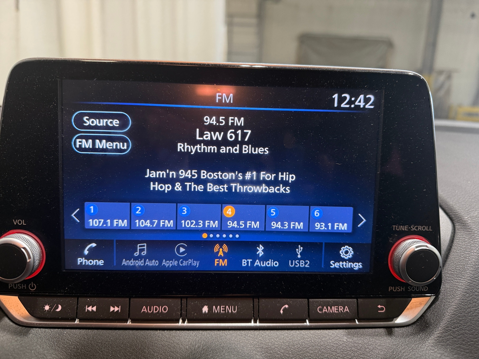 Thumbnail: 2023 Nissan Sentra - 4