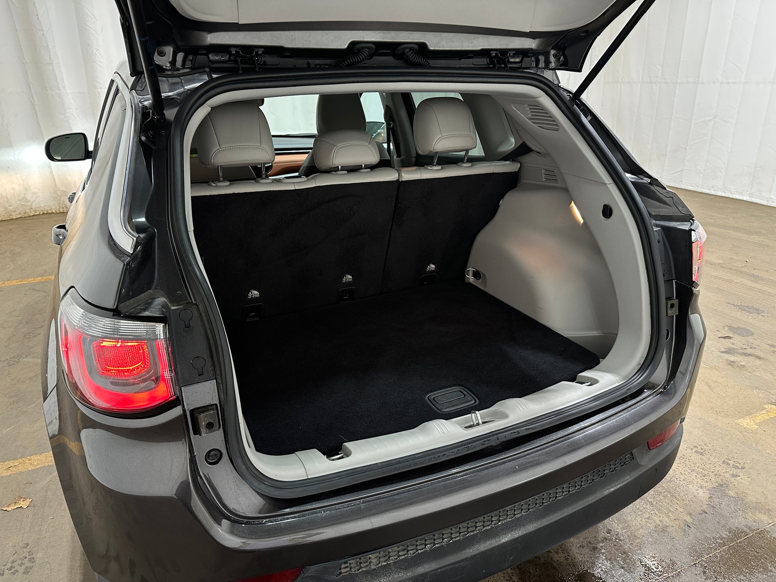 Thumbnail: 2022 Jeep Compass - 6