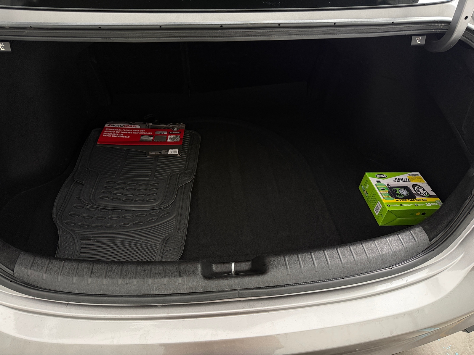 Thumbnail: 2024 Kia Forte - 7