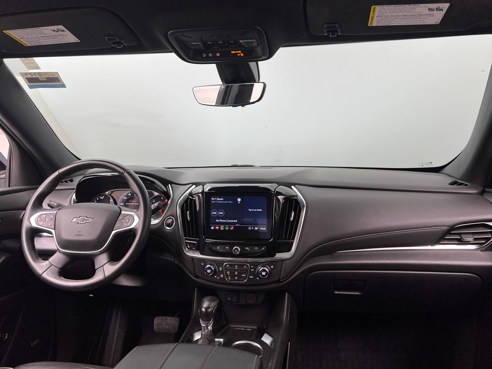 Thumbnail: 2022 Chevrolet Traverse - 2