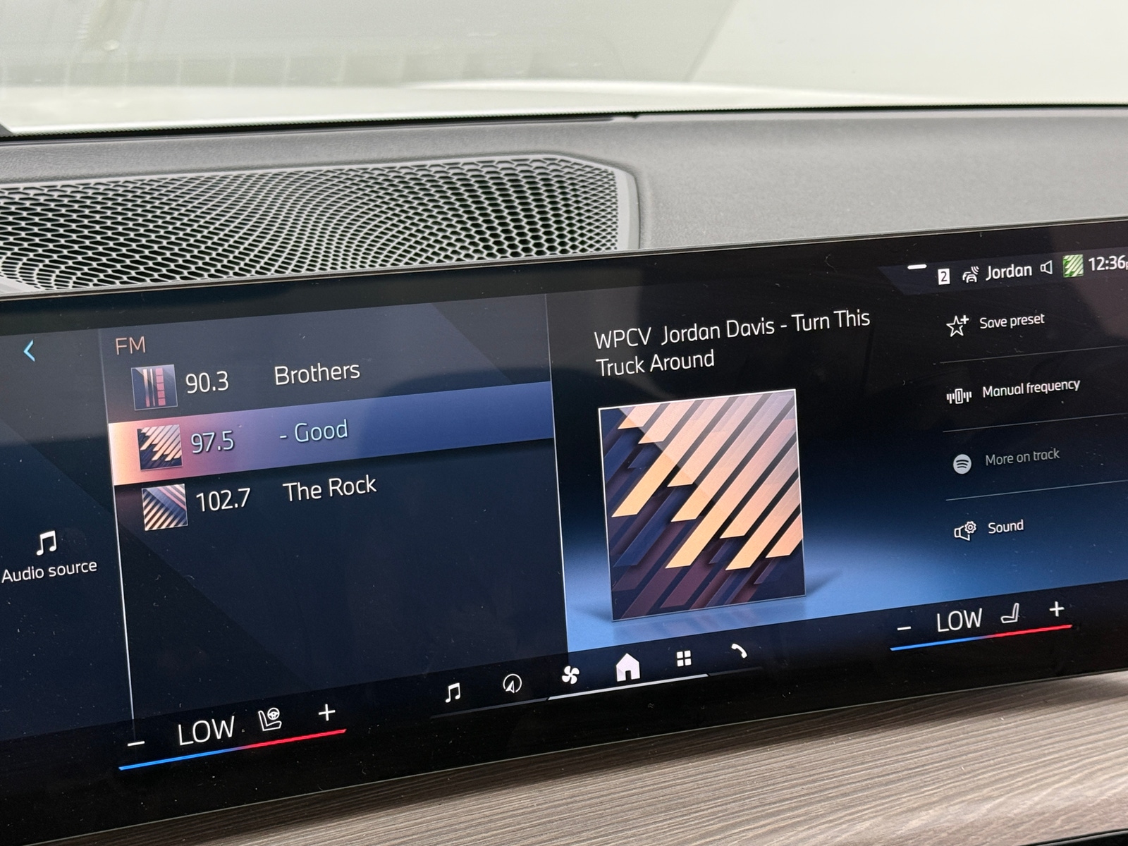 Thumbnail: 2025 BMW 3 Series - 3