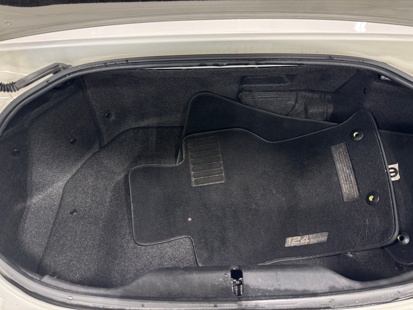 Thumbnail: 2017 Fiat 124 Spider - 5