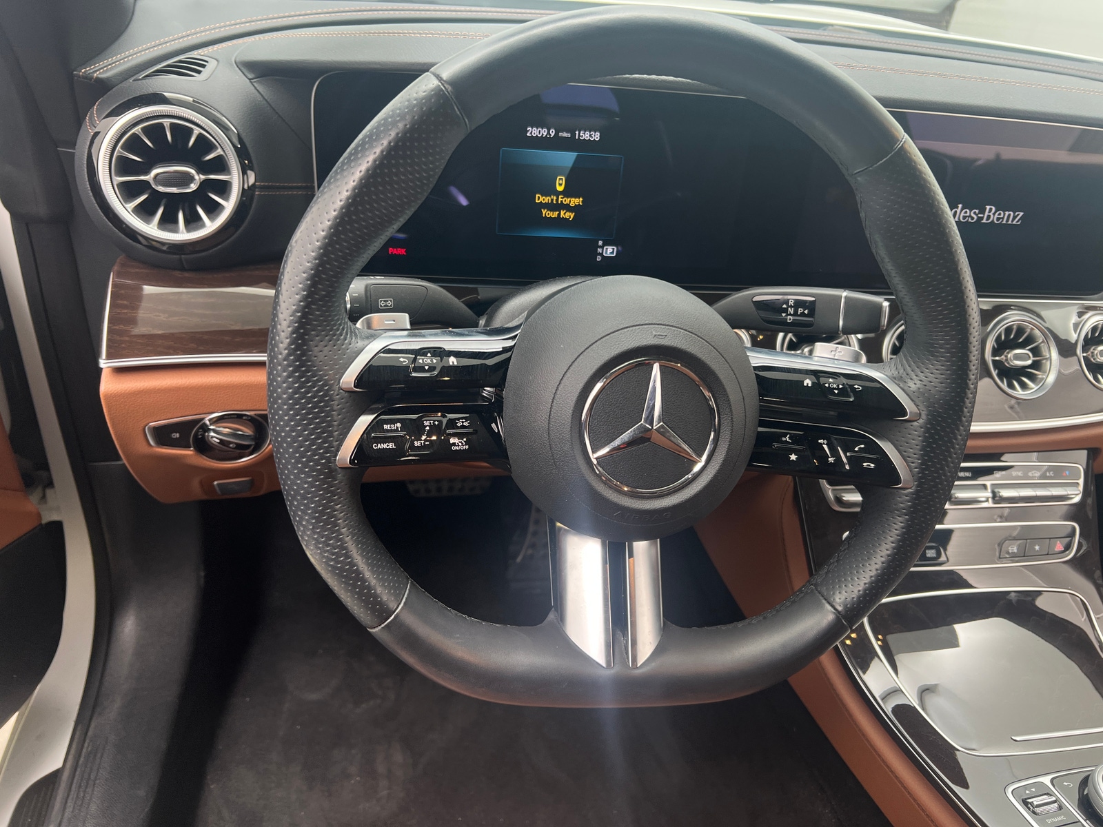 Thumbnail: 2023 Mercedes-Benz E-Class - 4