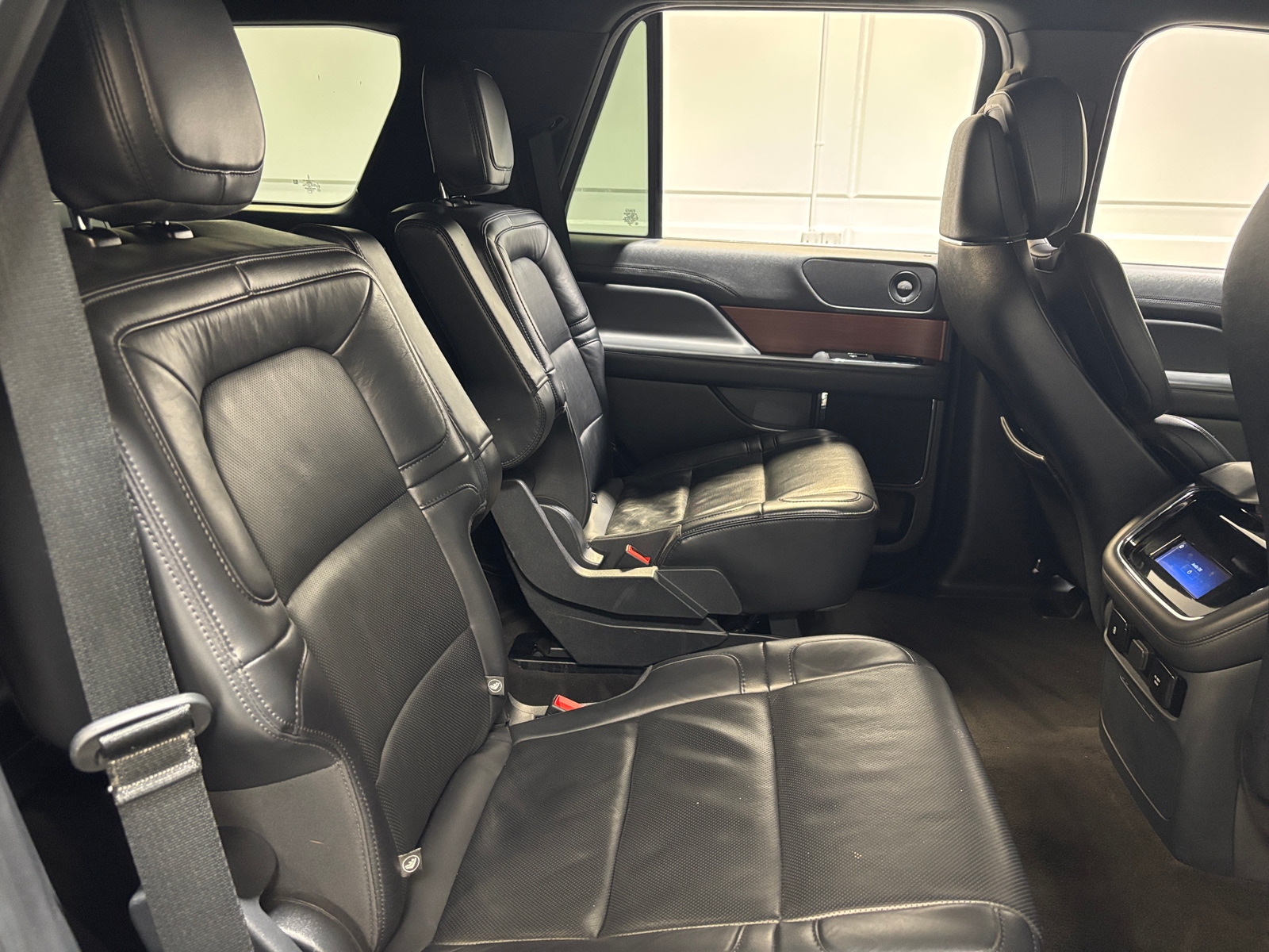 Thumbnail: 2024 Lincoln Navigator - 5