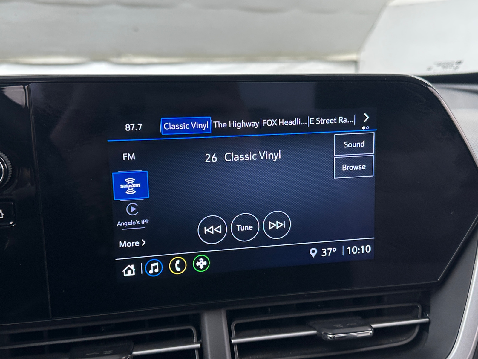 Thumbnail: 2025 Chevrolet Trax - 4