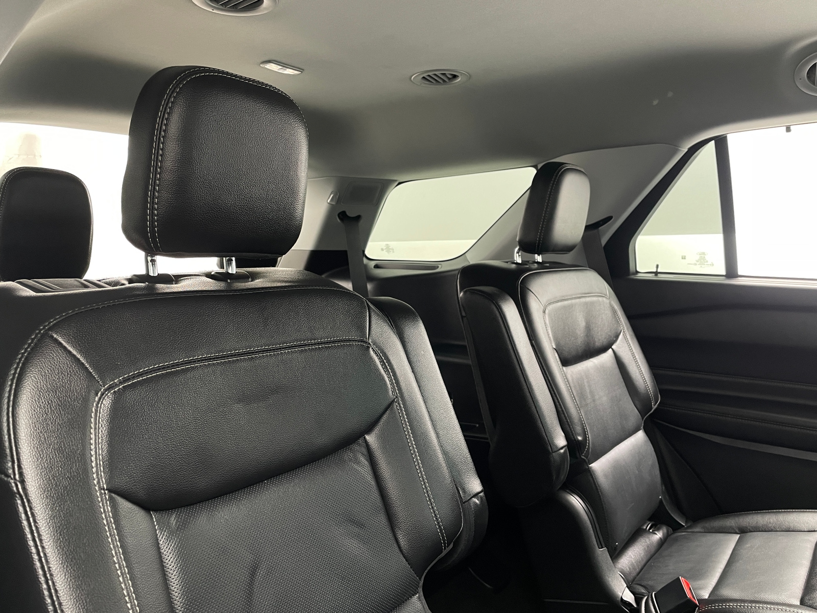 Thumbnail: 2022 Ford Explorer - 5