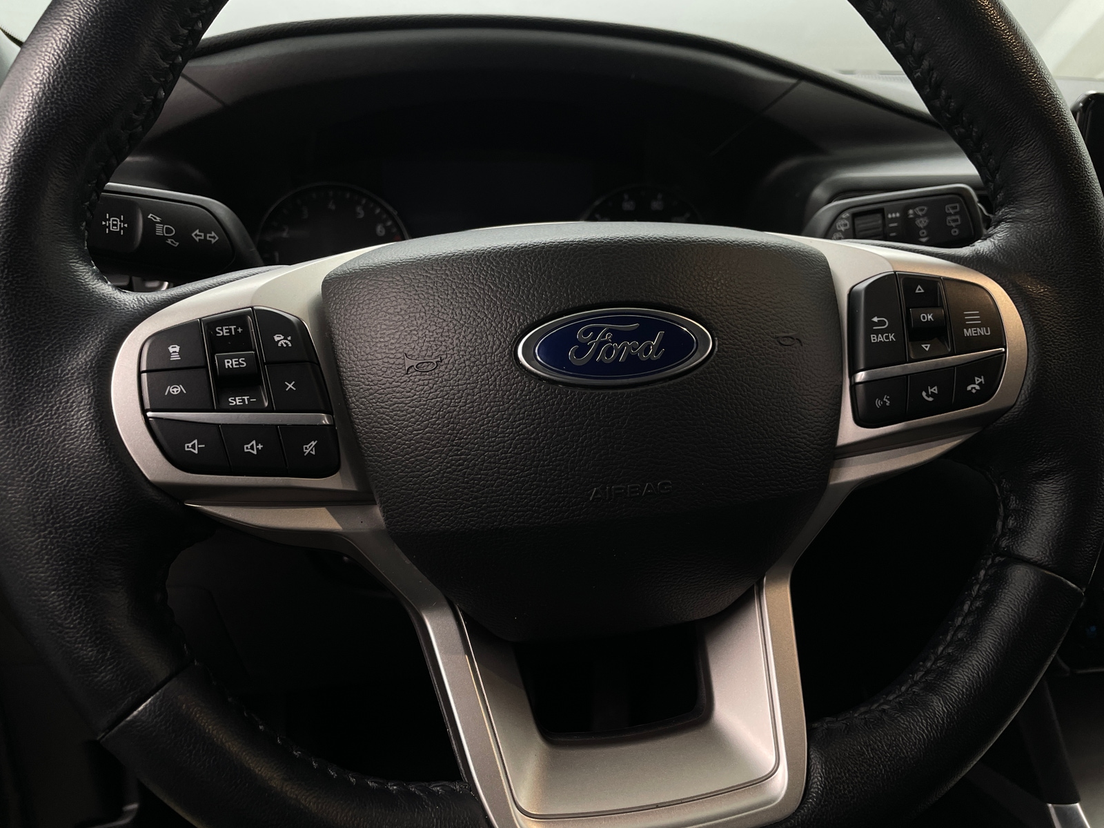 Thumbnail: 2022 Ford Explorer - 4