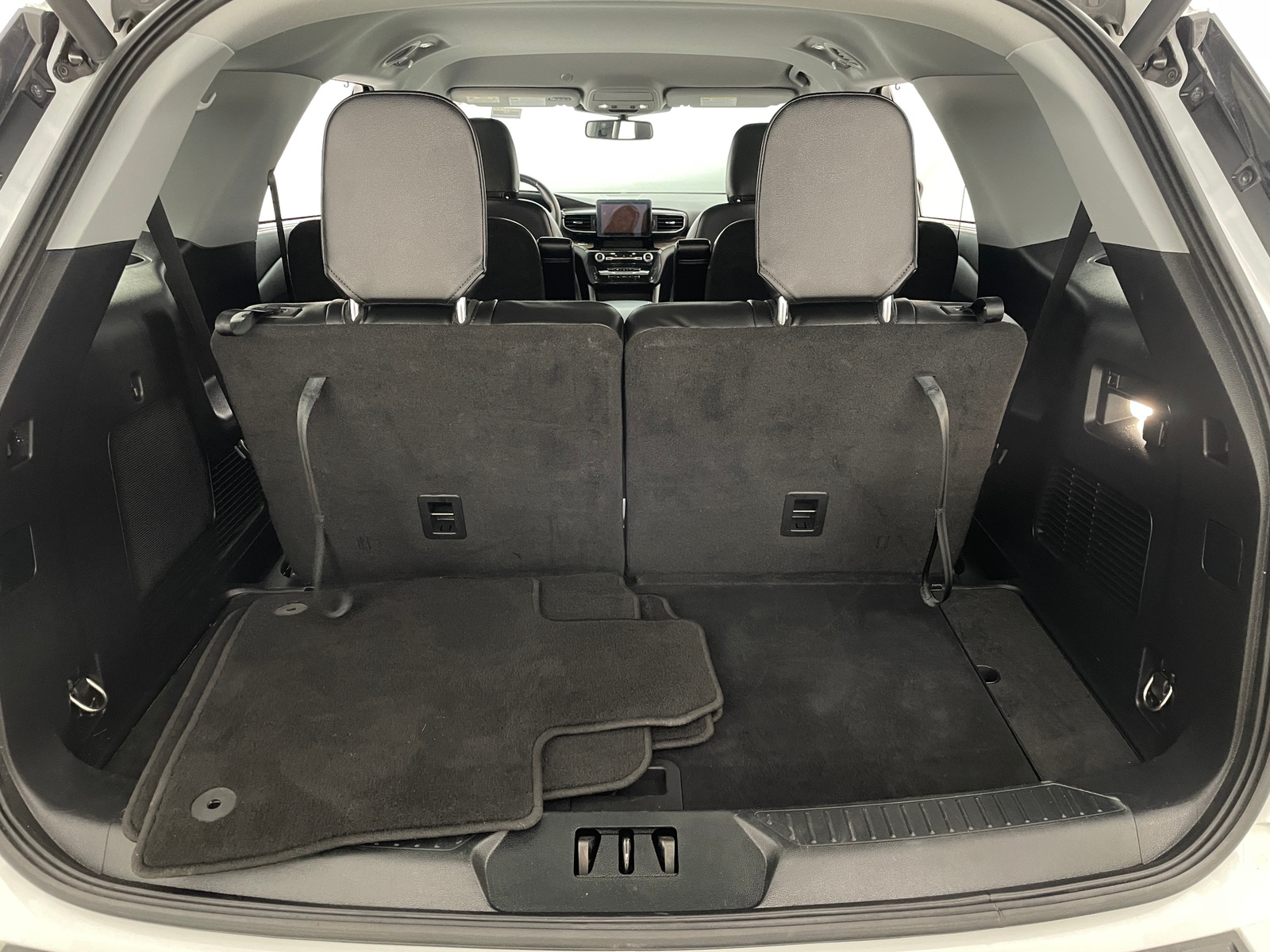 Thumbnail: 2022 Ford Explorer - 6