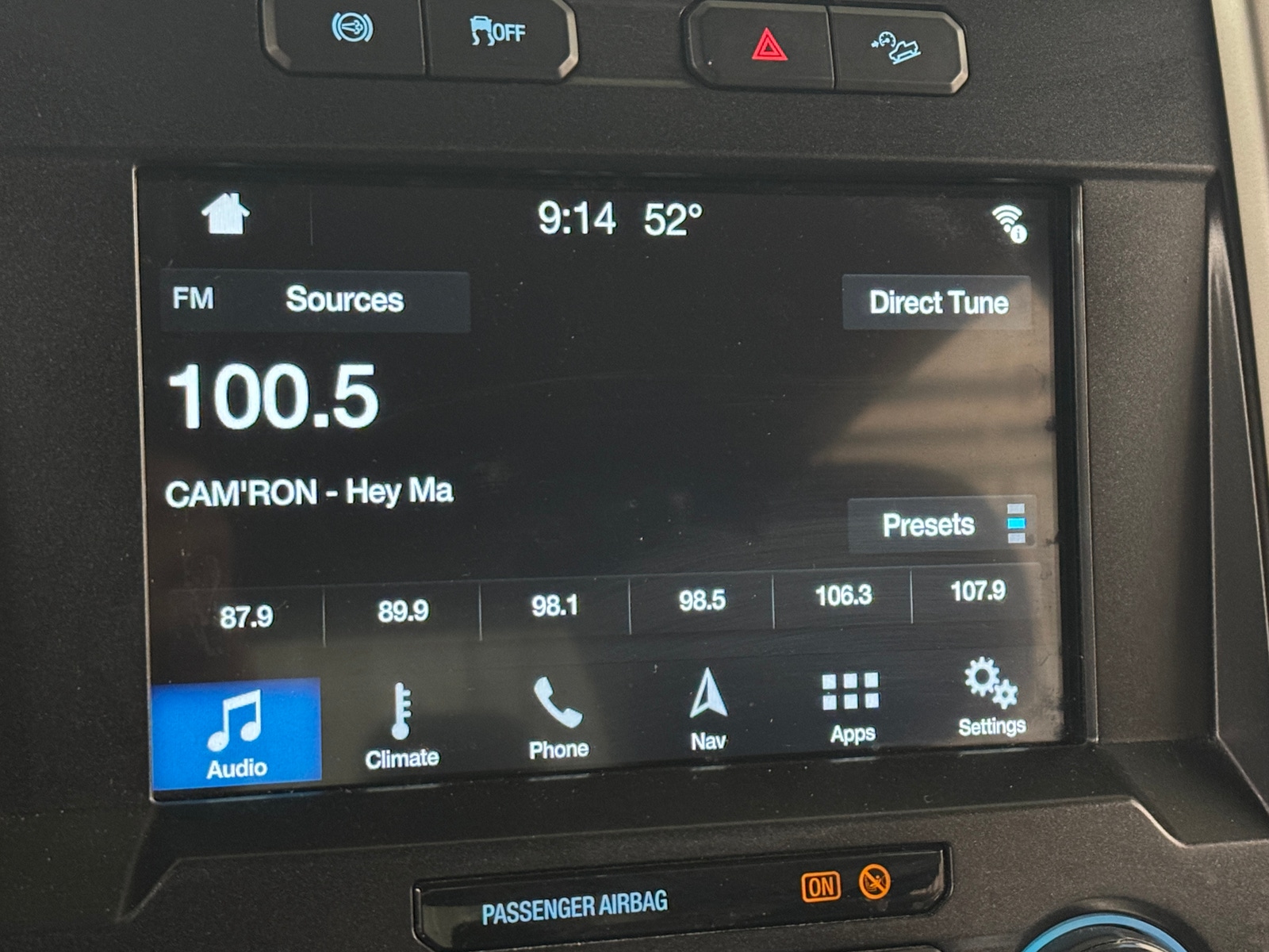 Thumbnail: 2018 Ford Econoline - 3