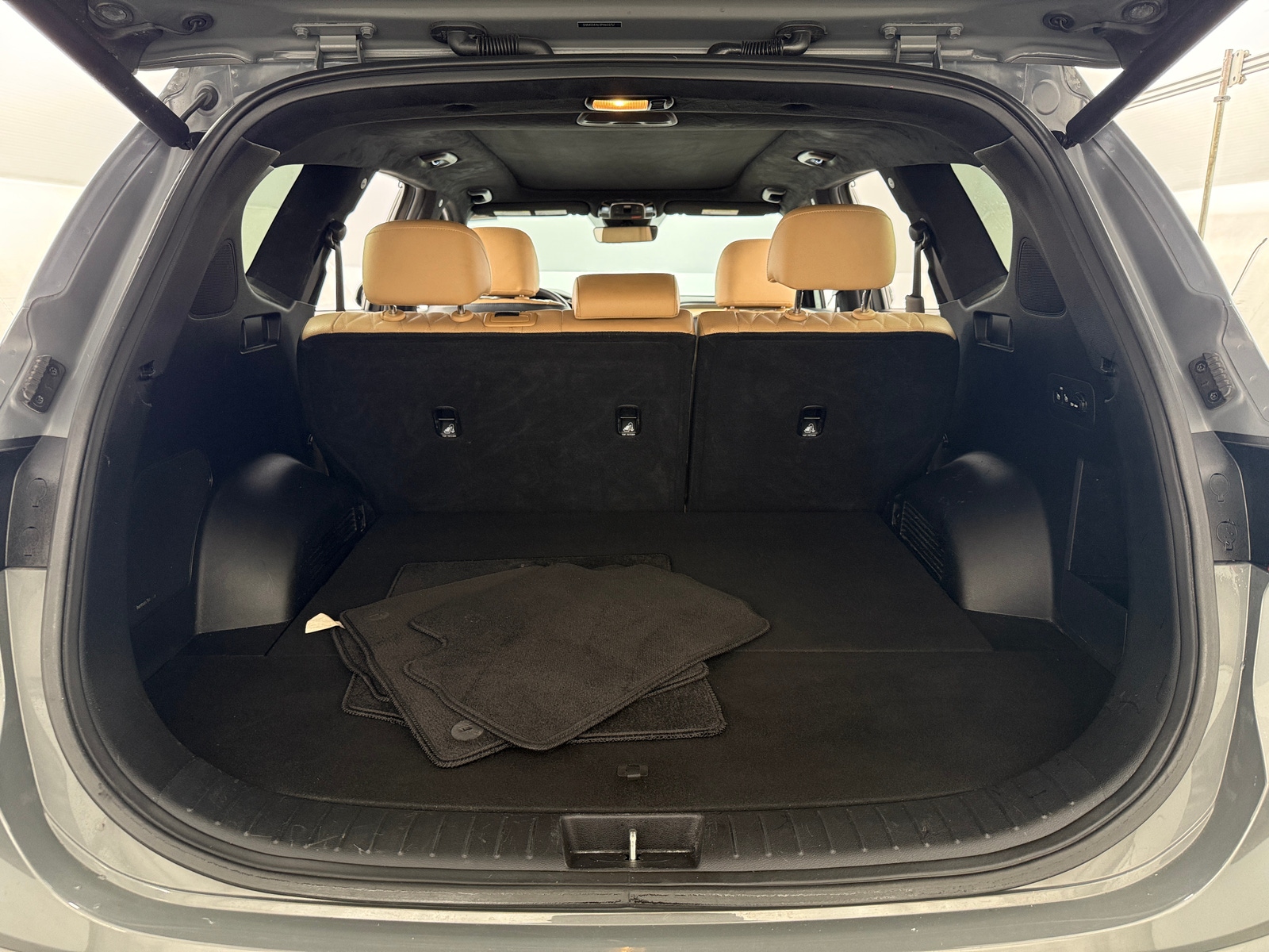 Thumbnail: 2023 Hyundai Santa Fe - 6