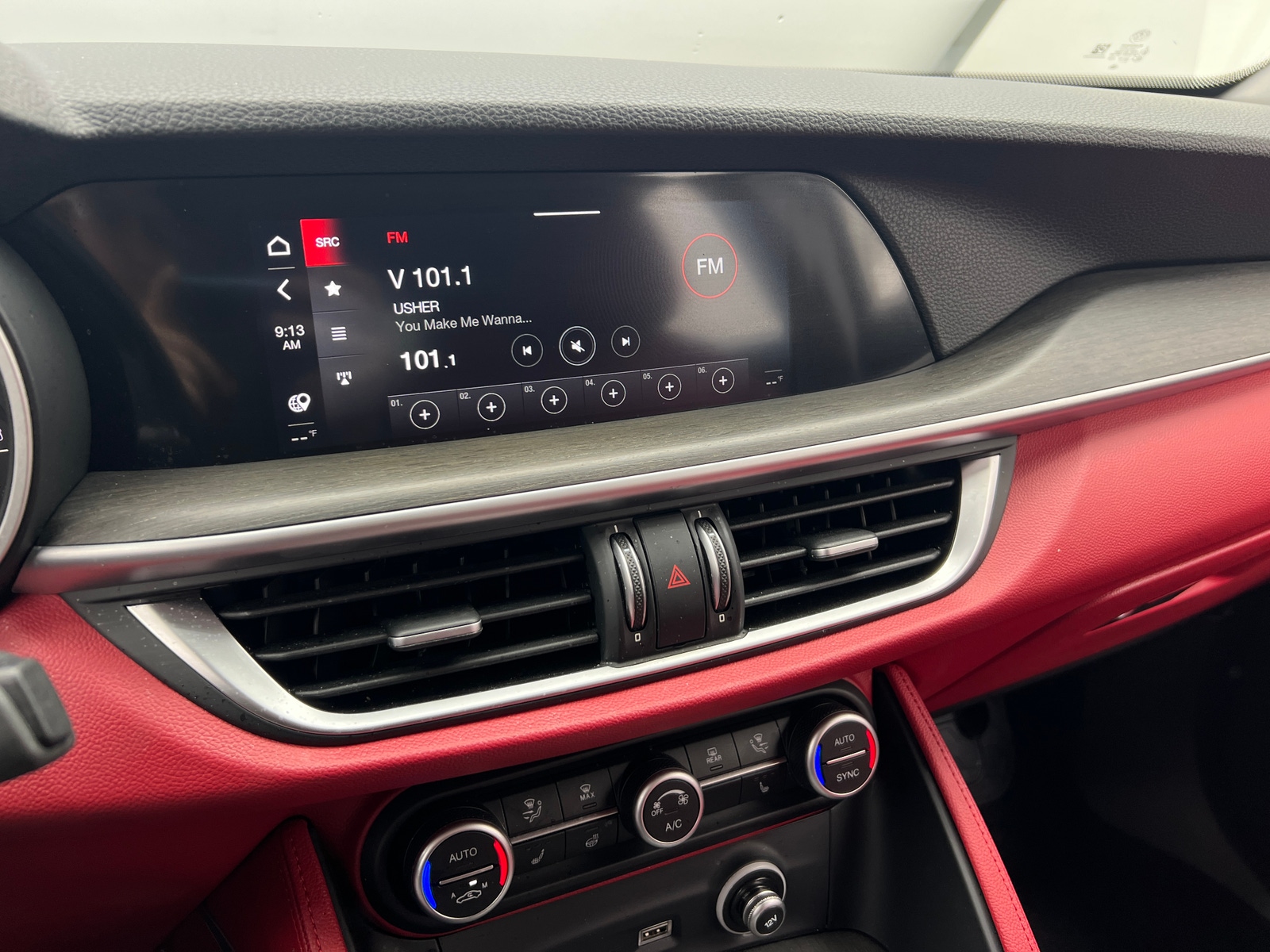 Thumbnail: 2020 Alfa Romeo Stelvio - 3