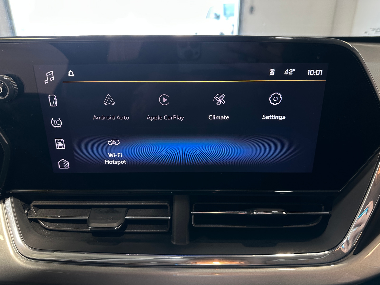 Thumbnail: 2025 Chevrolet Trax - 4