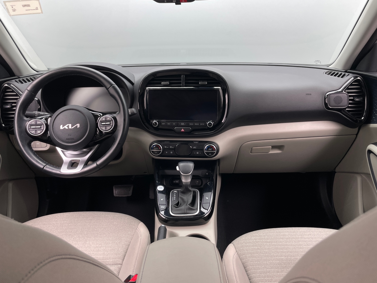 Thumbnail: 2023 Kia Soul - 3