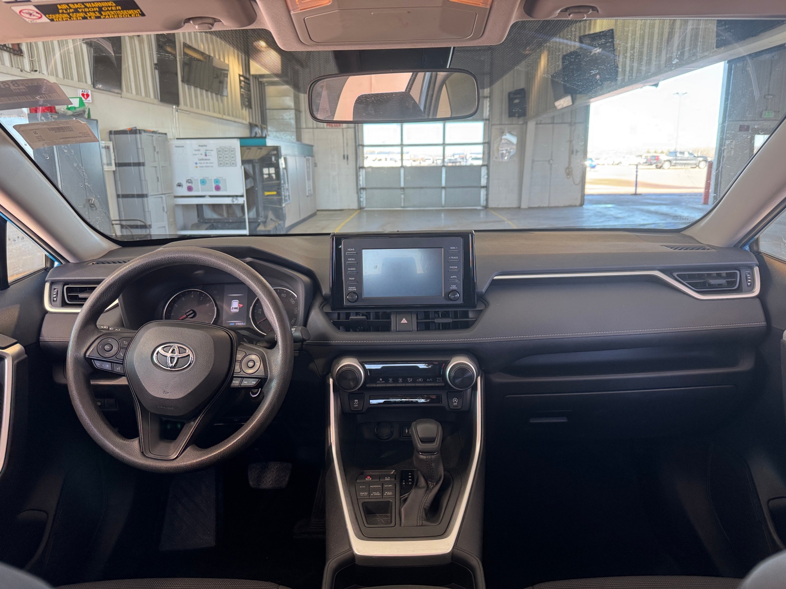 Thumbnail: 2019 Toyota RAV4 - 3