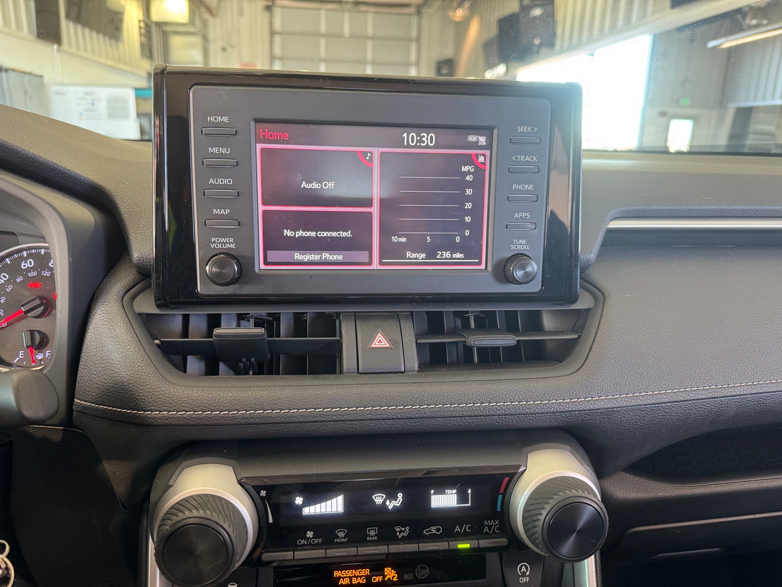 Thumbnail: 2019 Toyota RAV4 - 4