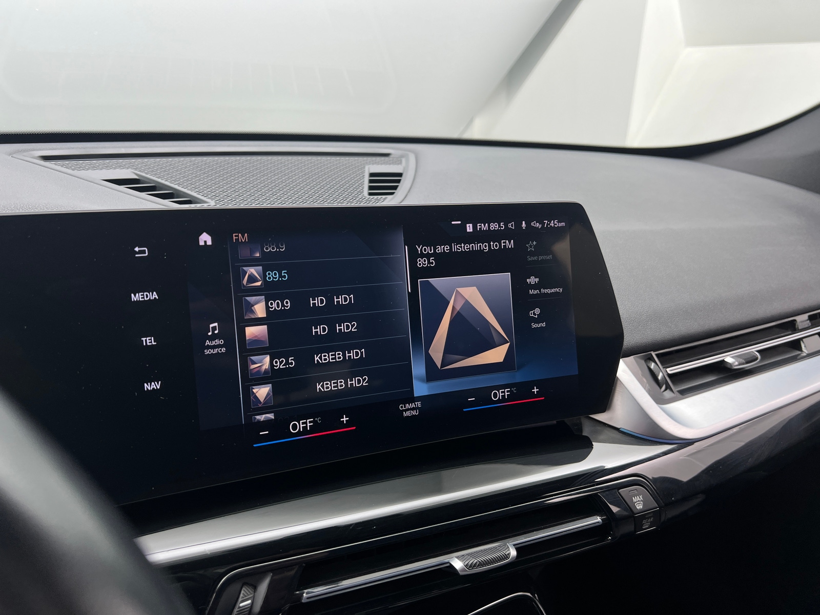 Thumbnail: 2023 BMW X1 - 3