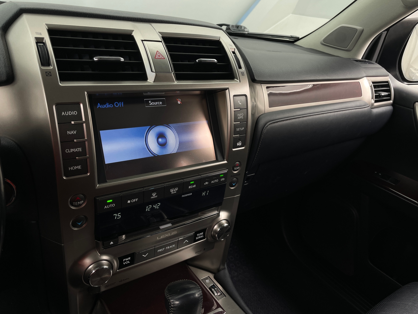 Thumbnail: 2014 Lexus GX - 3