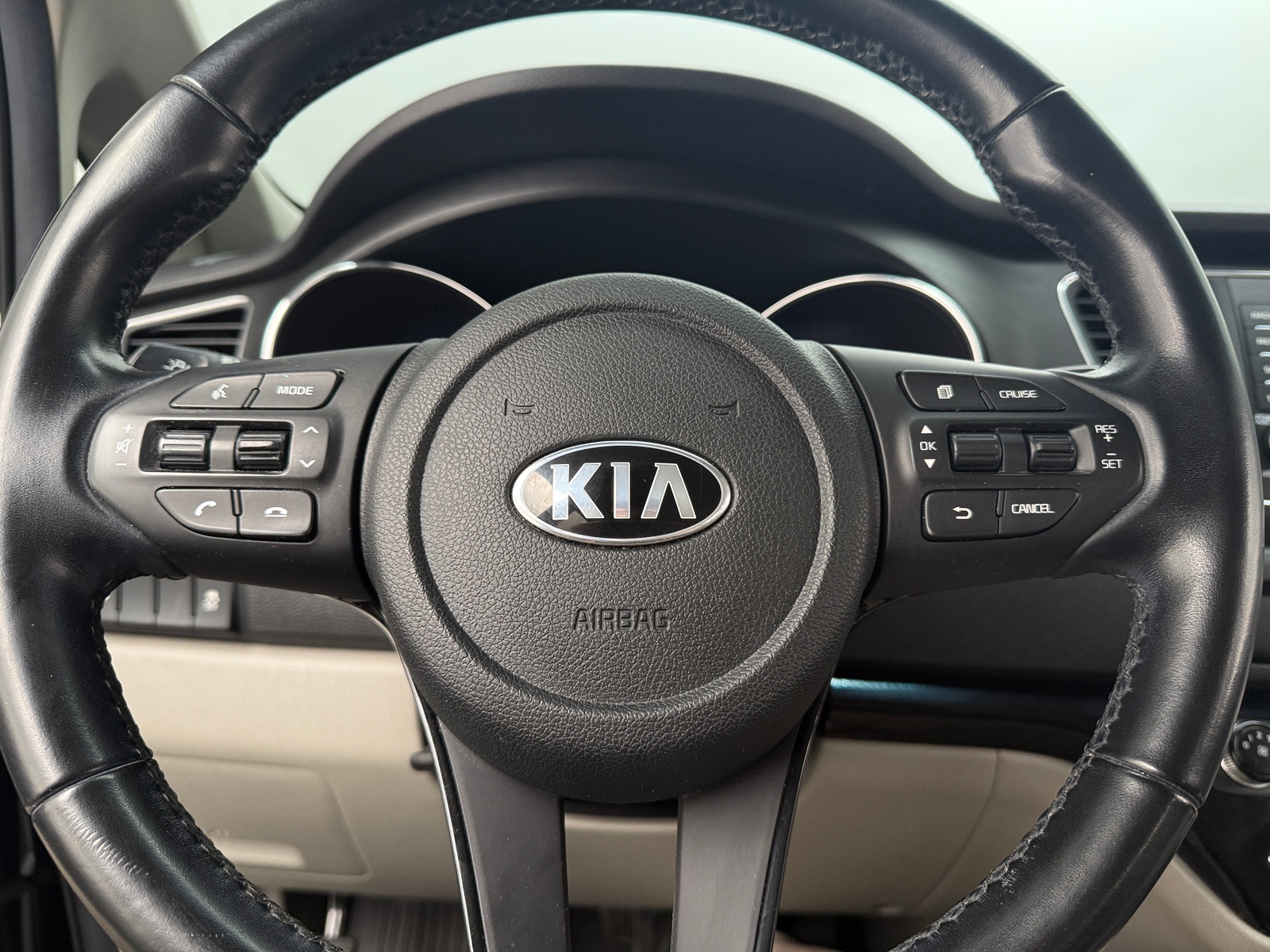 Thumbnail: 2019 Kia Sedona - 4