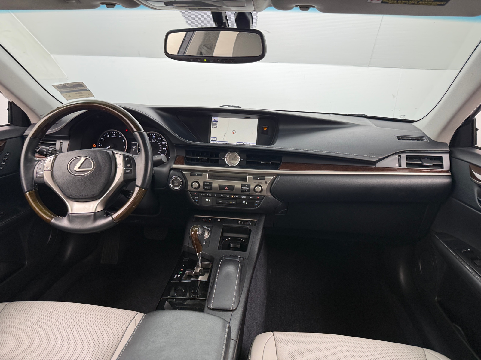 Thumbnail: 2014 Lexus ES - 2