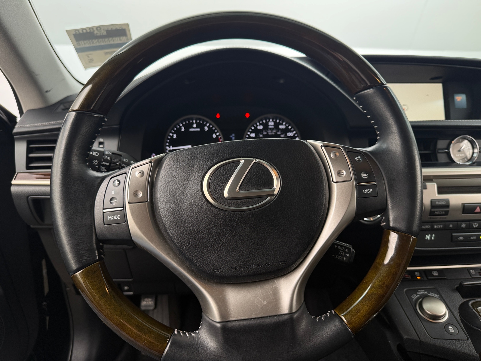 Thumbnail: 2014 Lexus ES - 4
