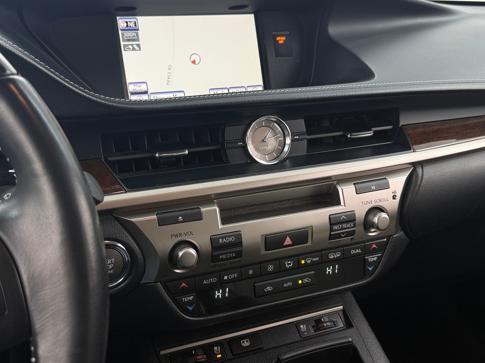 Thumbnail: 2014 Lexus ES - 3