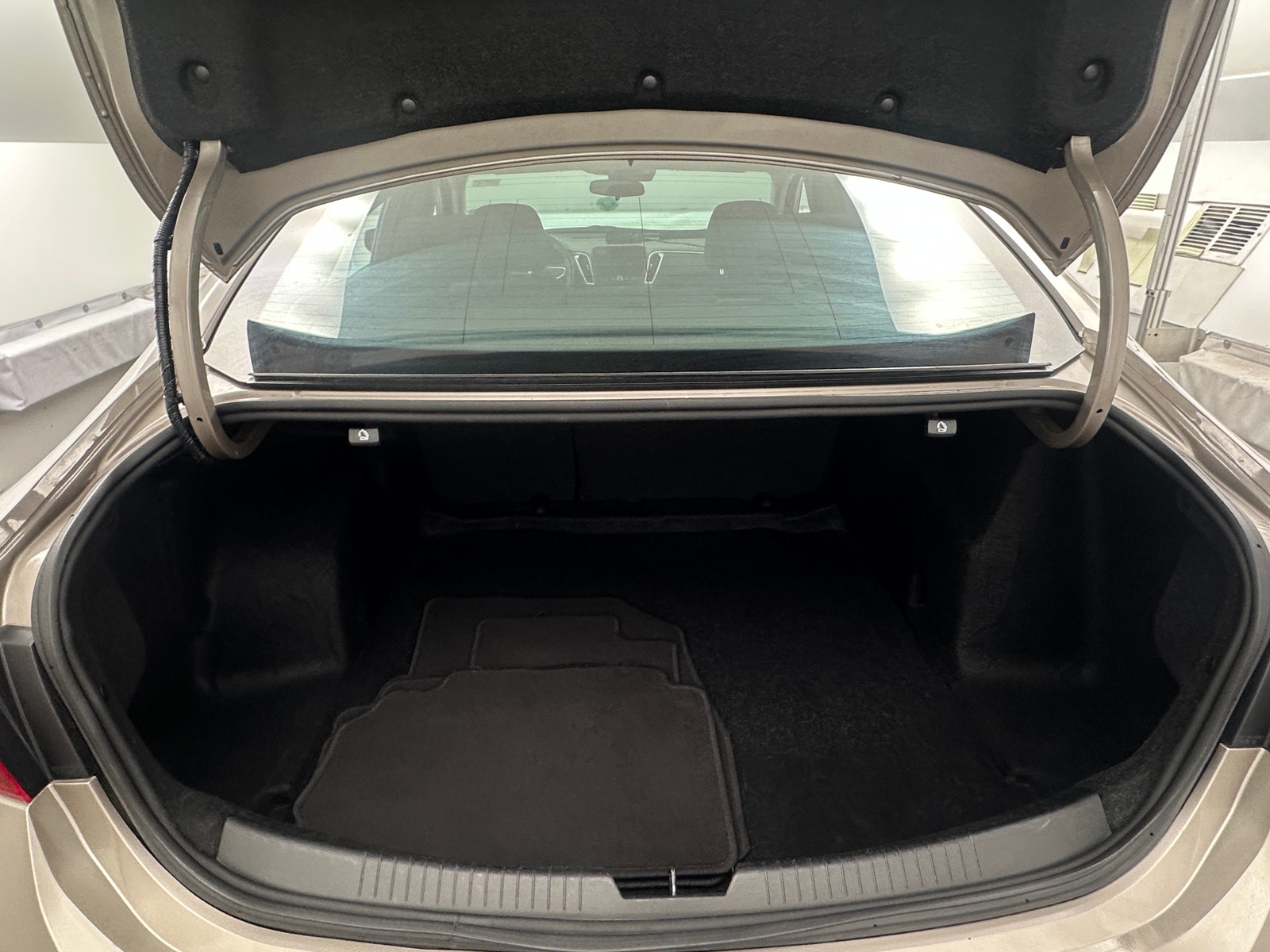 Thumbnail: 2024 Chevrolet Malibu - 7