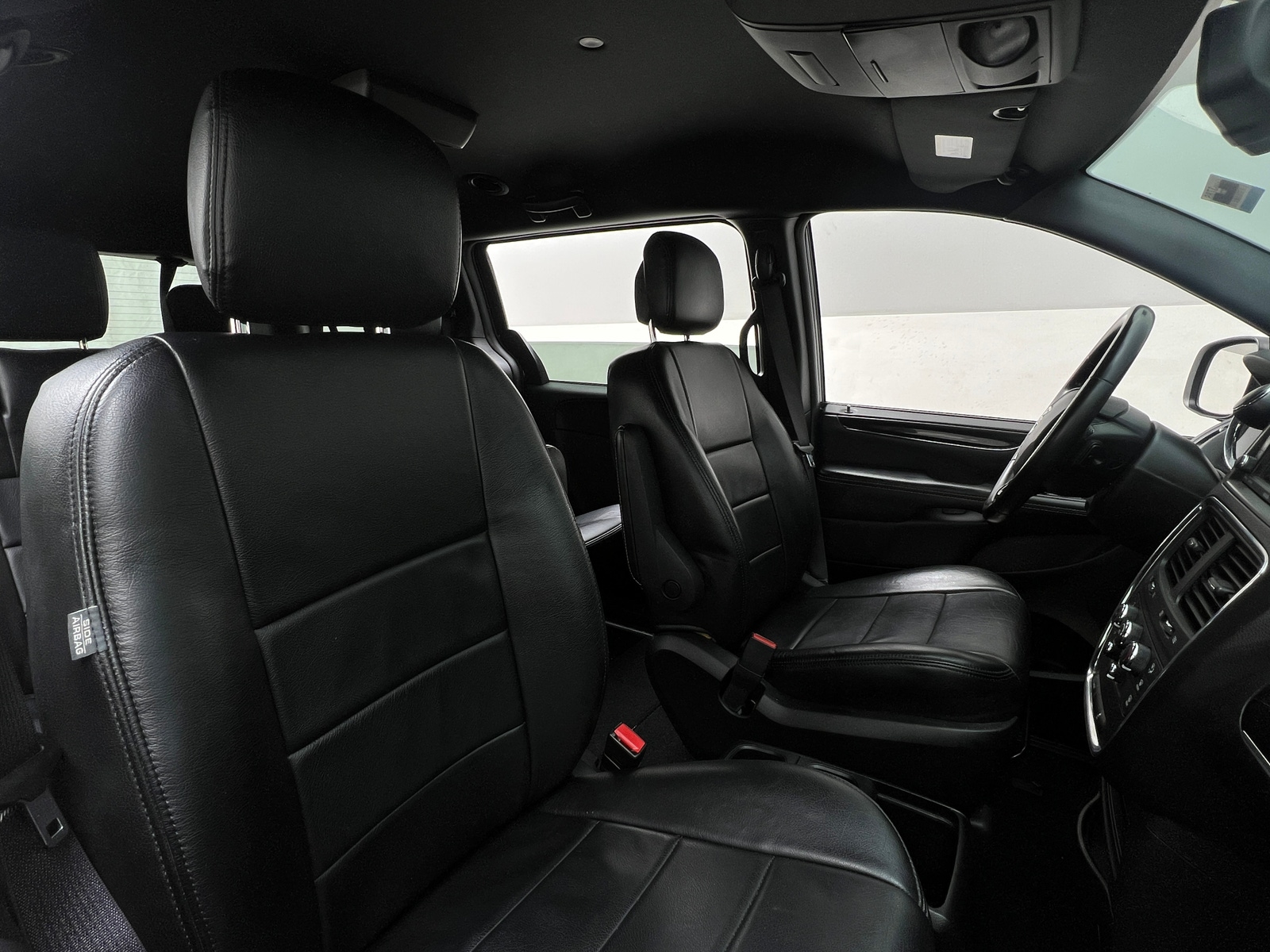 Thumbnail: 2019 Dodge Grand Caravan - 2