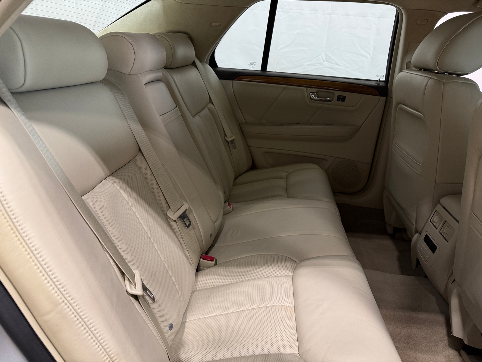 Thumbnail: 2011 Cadillac DTS - 5