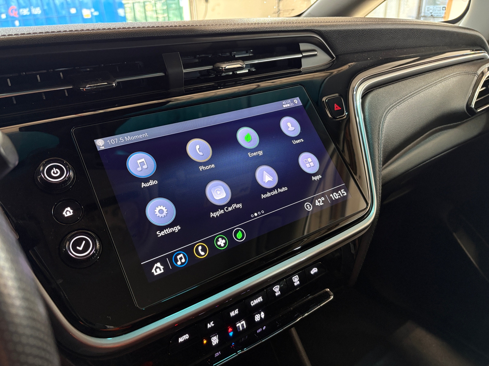 Thumbnail: 2022 Chevrolet Bolt EV - 4