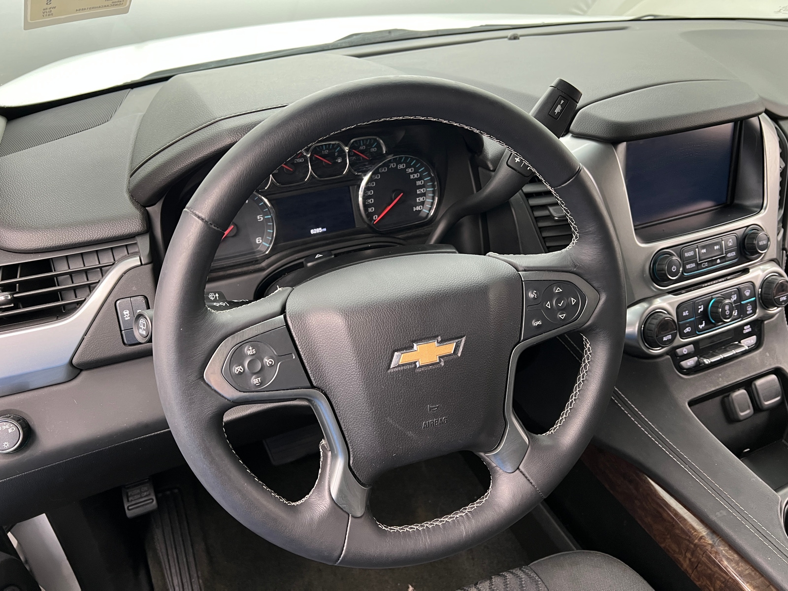 Thumbnail: 2017 Chevrolet Tahoe - 5