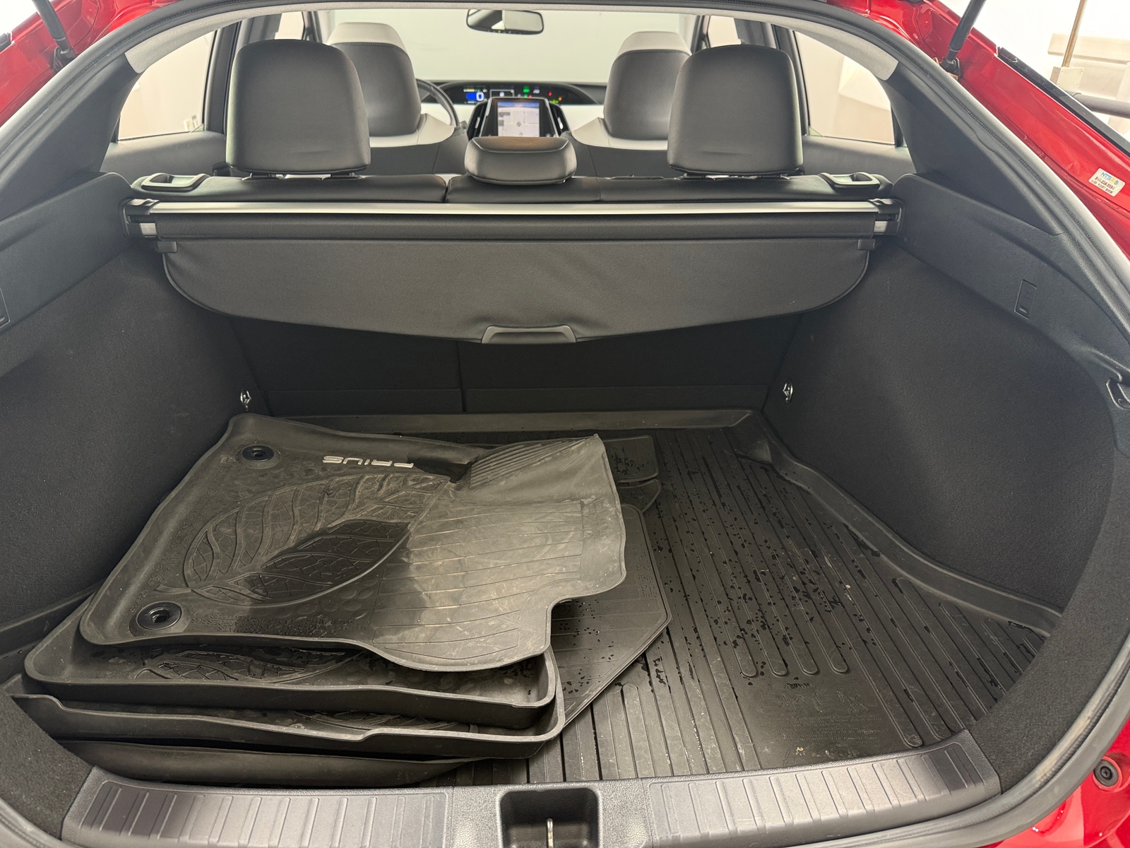 Thumbnail: 2018 Toyota Prius - 6