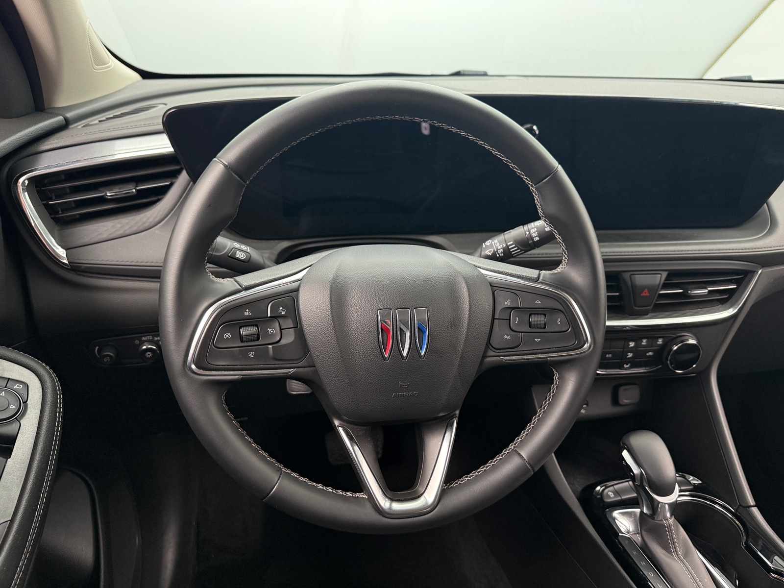 Thumbnail: 2025 Buick Encore GX - 4